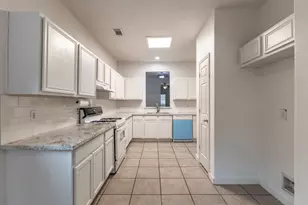 20018 Rolling Hills Ln, Katy, TX 77449 - Photo 5