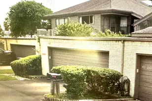 18240 Lakeside Ln, Houston, TX 77058 - Photo 1