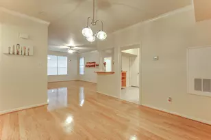 2255 Braeswood Park Dr, Houston, TX 77030 - Photo 11