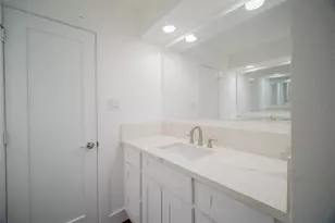 4815 Caris St, Houston, TX 77091 - Photo 35