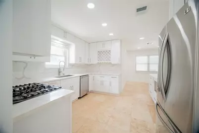 4815 Caris Street, Houston, TX 77091 - Photo 9