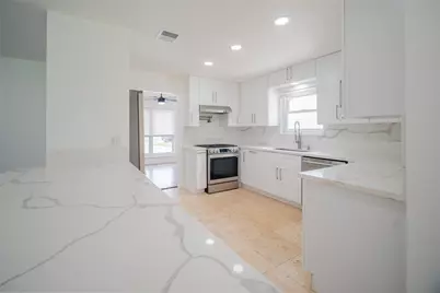 4815 Caris Street, Houston, TX 77091 - Photo 5