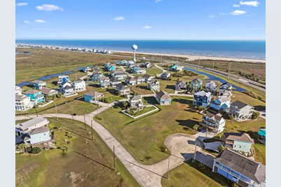 3903 Palmdale Court, Galveston, TX 77554 - Photo 11