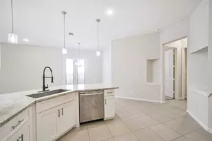 10334 Solitaire Cir, Houston, TX 77070 - Photo 11