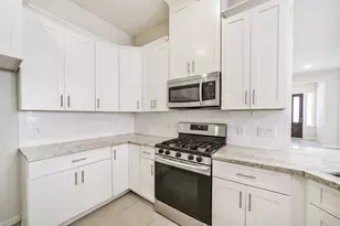 10334 Solitaire Cir, Houston, TX 77070 - Photo 9