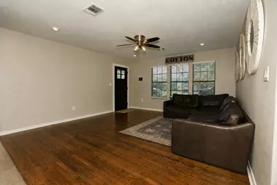114 S Ringgold Street, West Columbia, TX 77486 - Photo 3