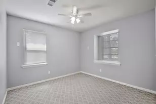 1738 Conrad Sauer Dr, Houston, TX 77043 - Photo 19