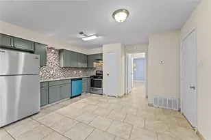 5035 Reno Dr, Pasadena, TX 77505 - Photo 9