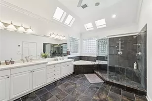 5346 McCulloch Cir, Houston, TX 77056 - Photo 21