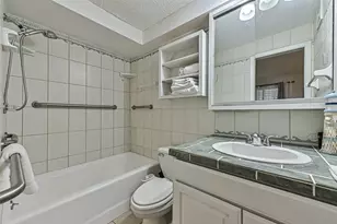 7310 Seawall Blvd, Galveston, TX 77551 - Photo 15