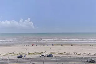 7310 Seawall Blvd, Galveston, TX 77551 - Photo 3