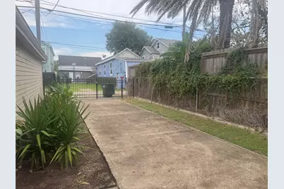 708 Sealy Street, Galveston, TX 77550 - Photo 19