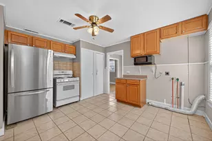 1020 Houston St, Conroe, TX 77301 - Photo 23