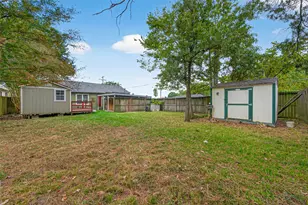 1020 Houston St, Conroe, TX 77301 - Photo 11