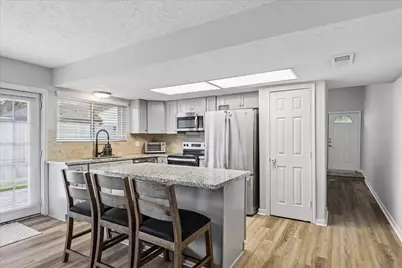 16931 Creek Line Drive, Friendswood, TX 77546 - Photo 5