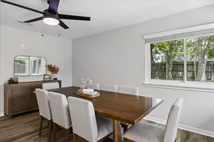 16931 Creek Line Dr, Friendswood, TX 77546 - Photo 9