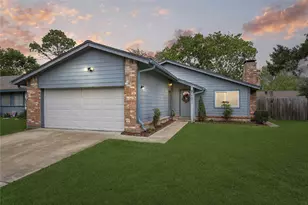 16931 Creek Line Dr, Friendswood, TX 77546 - Photo 1