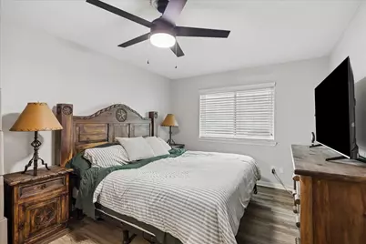 16931 Creek Line Drive, Friendswood, TX 77546 - Photo 13