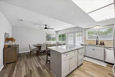 16931 Creek Line Drive, Friendswood, TX 77546 - Photo 3