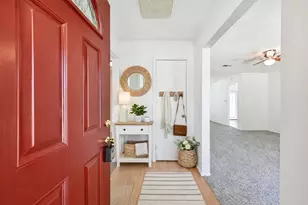 304 Avondale Ln, Friendswood, TX 77546 - Photo 3