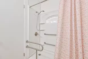 304 Avondale Ln, Friendswood, TX 77546 - Photo 23