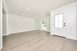 11211 Sageoak Dr, Houston, TX 77089 - Photo 7