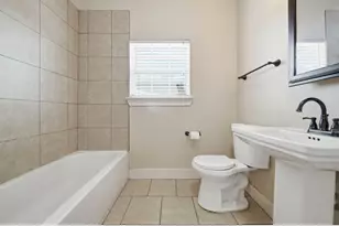 4602 Ward St, Houston, TX 77021 - Photo 17