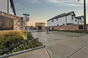 9213 Washington Hts St, Houston, TX 77063 - Photo 5