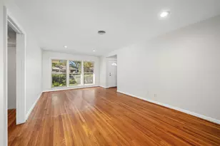 9614 Long Branch Ln, Houston, TX 77055 - Photo 7