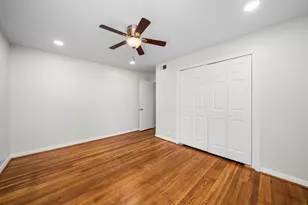 9614 Long Branch Ln, Houston, TX 77055 - Photo 9