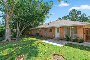 9614 Long Branch Ln, Houston, TX 77055 - Photo 25