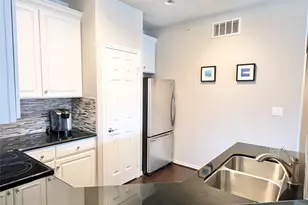 2400 McCue Rd, Houston, TX 77056 - Photo 11