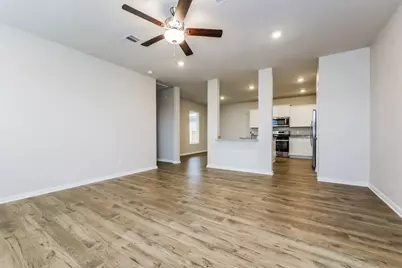 16458 Honeysuckle Hill Drive, Conroe, TX 77303 - Photo 5
