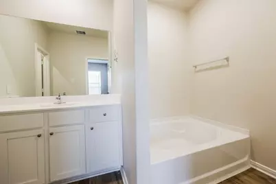 16458 Honeysuckle Hill Drive, Conroe, TX 77303 - Photo 11