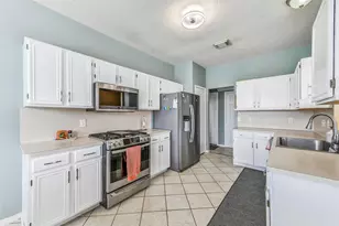 16026 Cedar Gully Dr, Friendswood, TX 77546 - Photo 11