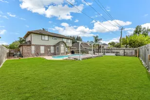 16026 Cedar Gully Dr, Friendswood, TX 77546 - Photo 3