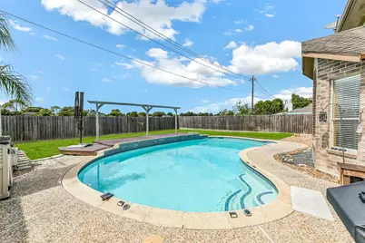 16026 Cedar Gully Drive, Friendswood, TX 77546 - Photo 5
