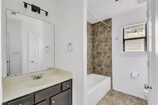 16942 Lake Willowby Ln, Houston, TX 77044 - Photo 43