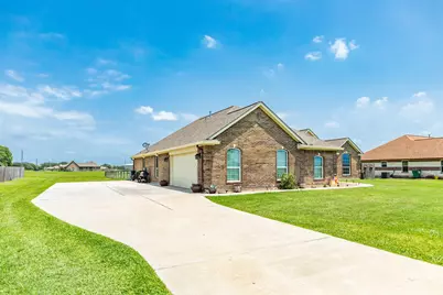 920 Quarter Horse Trail, Angleton, TX 77515 - Photo 1