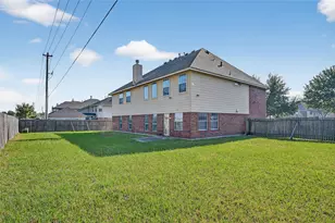 14903 Hurst Point Ln, Houston, TX 77049 - Photo 17