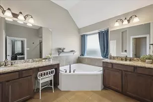 14874 Lisa Ln, Beaumont, TX 77713 - Photo 19