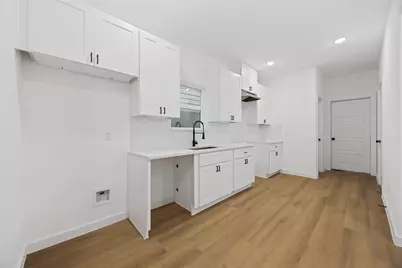 8116 De Priest Unit A B, Houston, TX 77088 - Photo 5