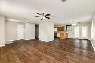 231 Gaines Street, Brazoria, TX 77422 - Photo 3