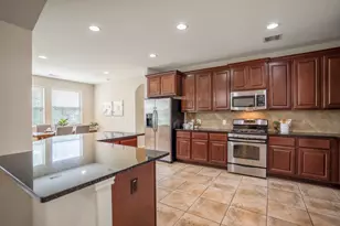 11210 Misty Willow Ln, Tomball, TX 77375 - Photo 9