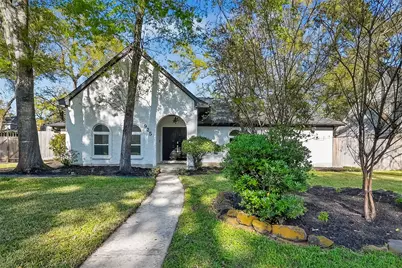 925 Manchester Drive, Conroe, TX 77304 - Photo 1