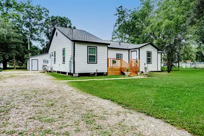 706 Beaumont St, Anahuac, TX 77523 - Photo 39