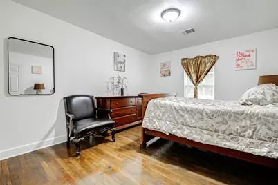 706 Beaumont St, Anahuac, TX 77523 - Photo 31