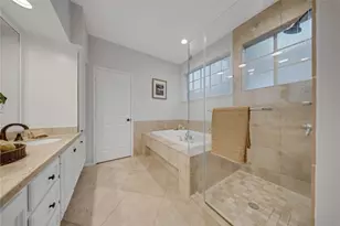 79 N Cochrans Green Cir, The Woodlands, TX 77381 - Photo 23