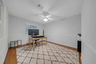 79 N Cochrans Green Cir, The Woodlands, TX 77381 - Photo 31