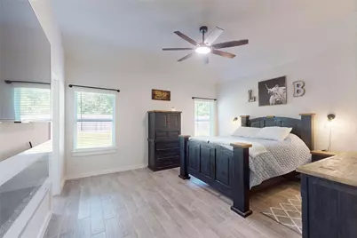 11206 Youngquist Drive, Mont Belvieu, TX 77535 - Photo 15